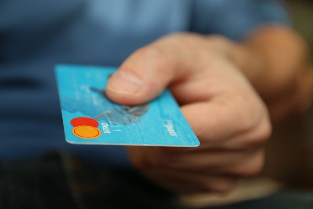 Nome Negativado Indevidamente? Veja Como Reverter e Pedir Indenização